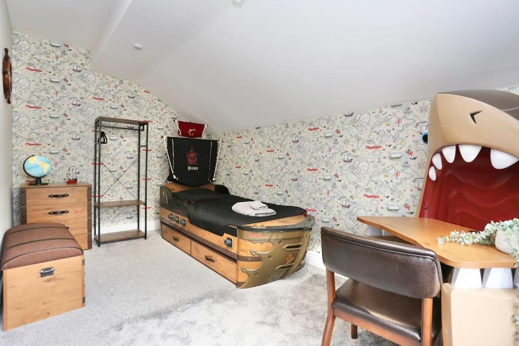 The Hot Tub Townhouse By Holiday Heim Lytham St Annes Kültér fotó