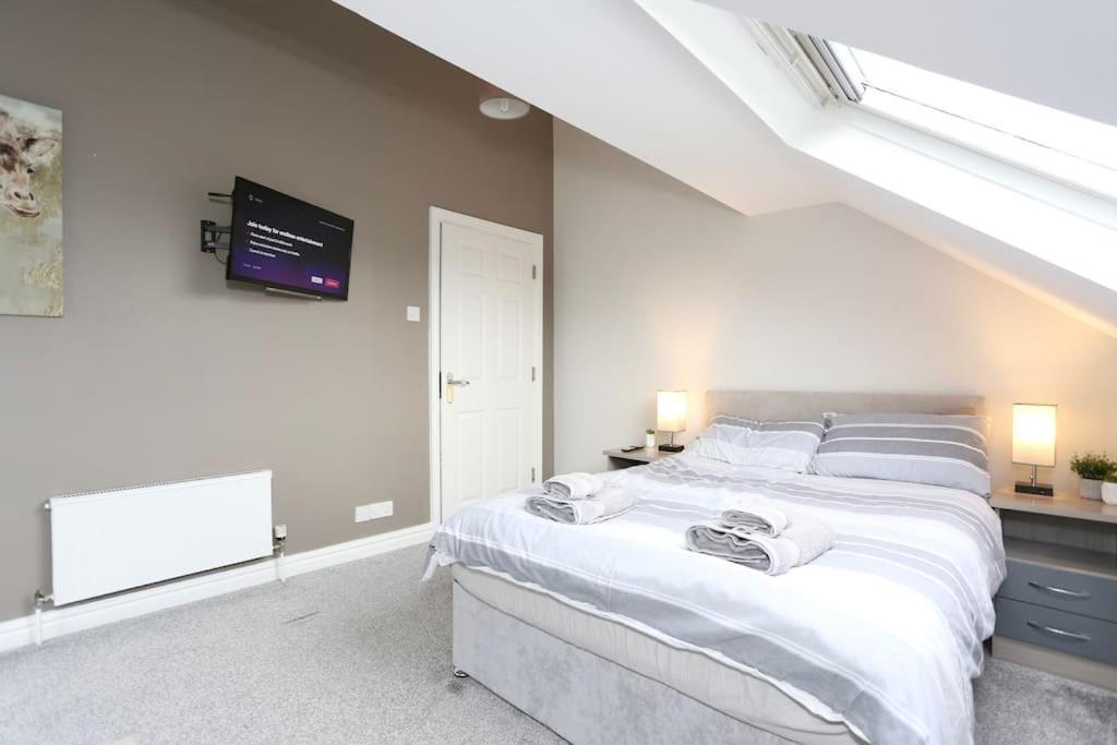 The Hot Tub Townhouse By Holiday Heim Lytham St Annes Kültér fotó