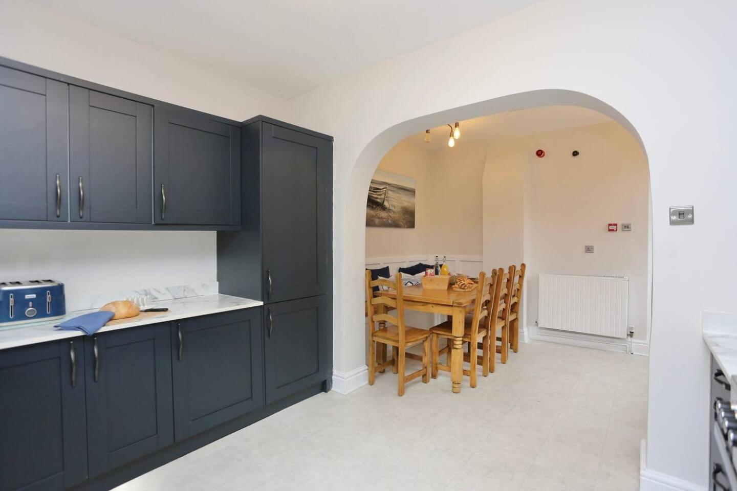 The Hot Tub Townhouse By Holiday Heim Lytham St Annes Kültér fotó
